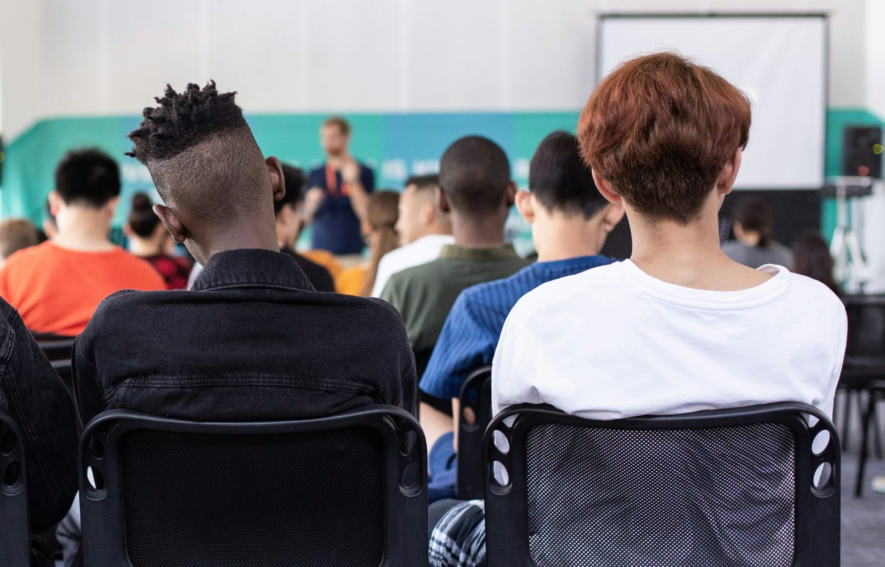 Jongerenparticipatie: Betrek jongeren bij initiatieven en thema's die hén direct raken.